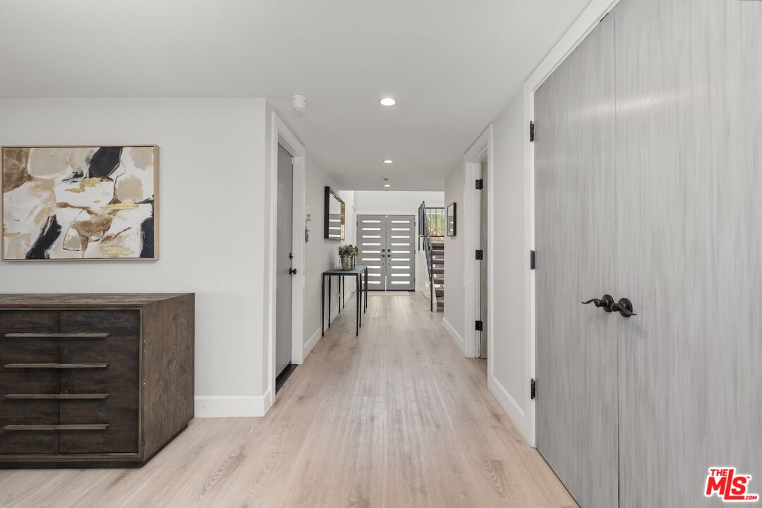 2526 Cordelia Road Los Angeles, CA 90049 - Photo 40 of 74