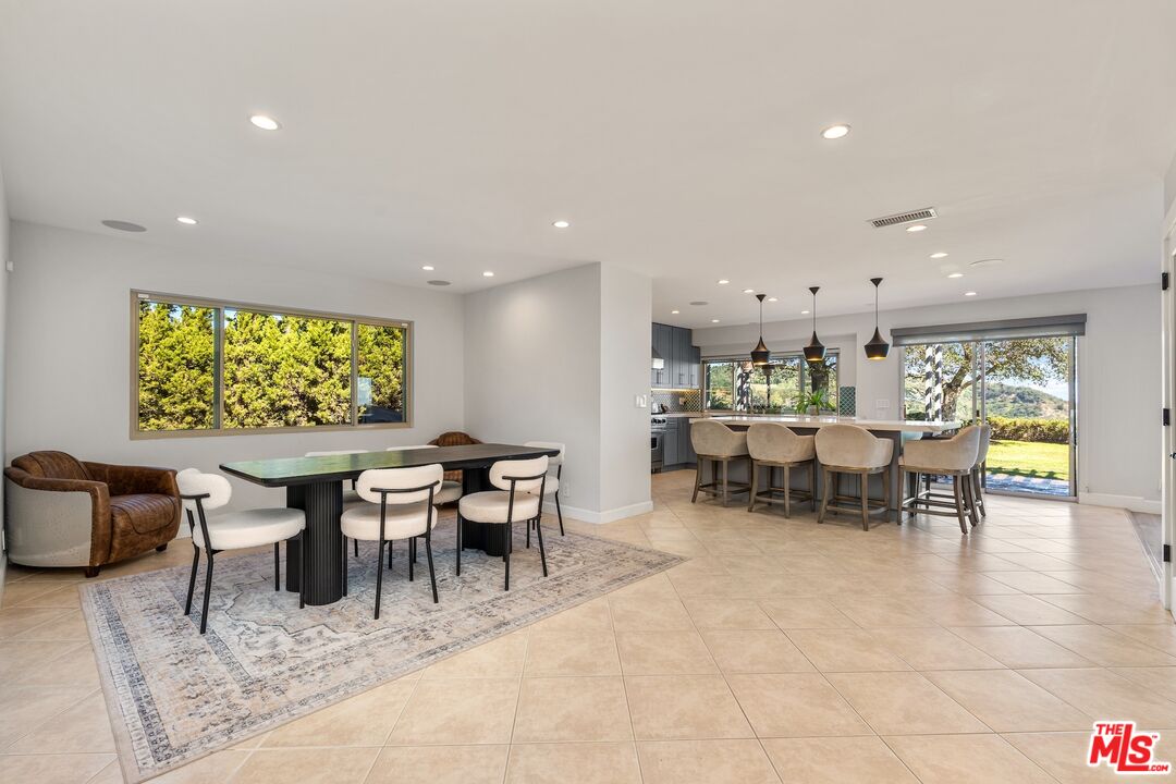 2526 Cordelia Road Los Angeles, CA 90049 - Photo 41 of 74