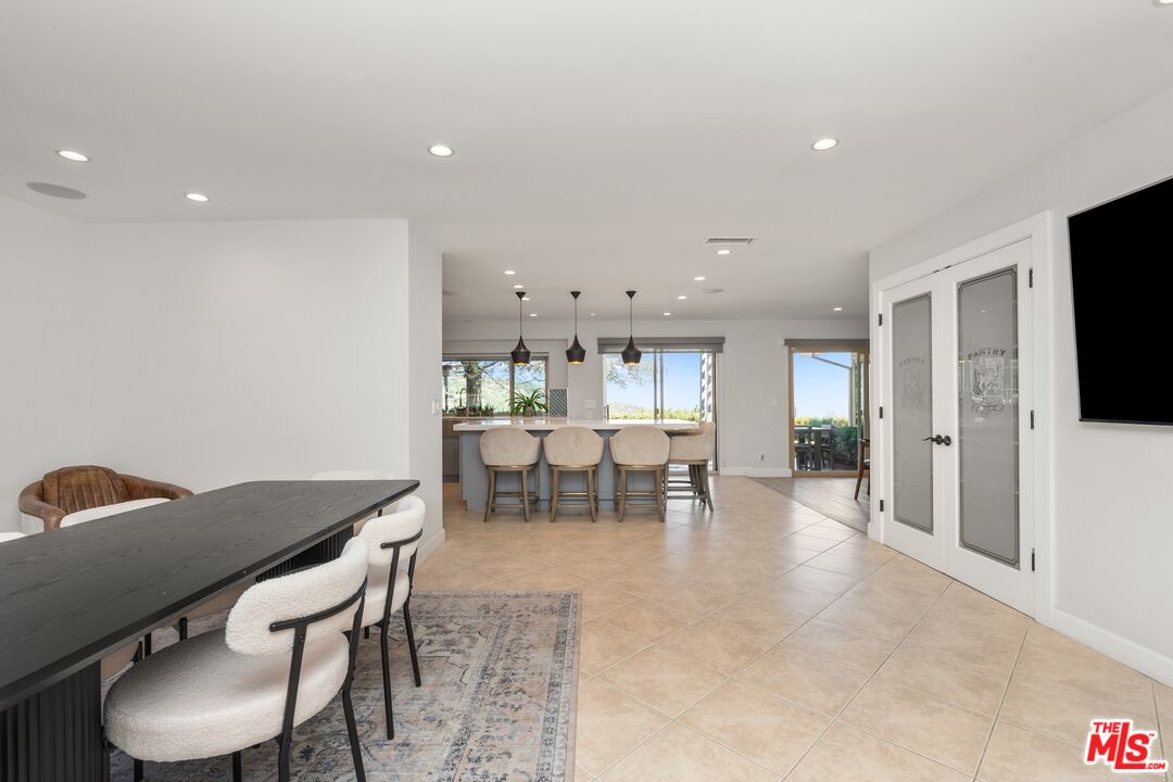 2526 Cordelia Road Los Angeles, CA 90049 - Photo 44 of 74