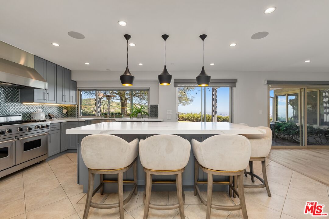 2526 Cordelia Road Los Angeles, CA 90049 - Photo 45 of 74