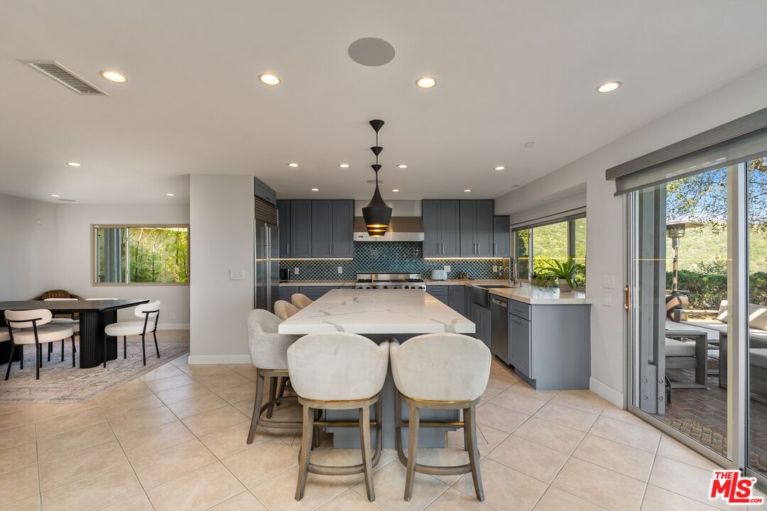 2526 Cordelia Road Los Angeles, CA 90049 - Photo 46 of 74