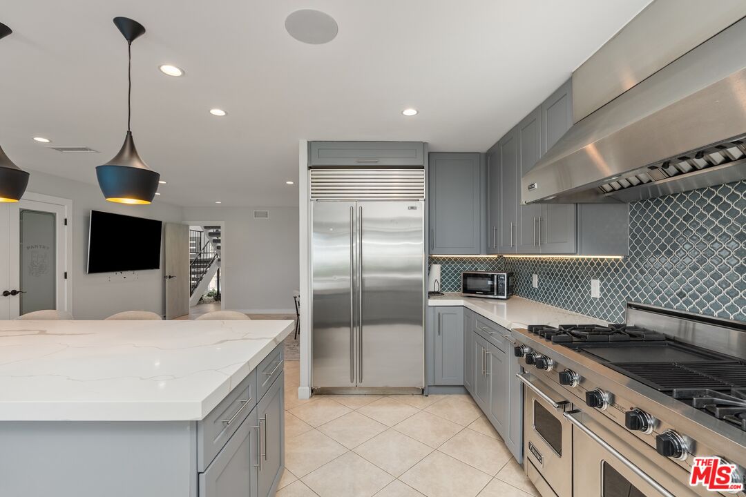 2526 Cordelia Road Los Angeles, CA 90049 - Photo 49 of 74