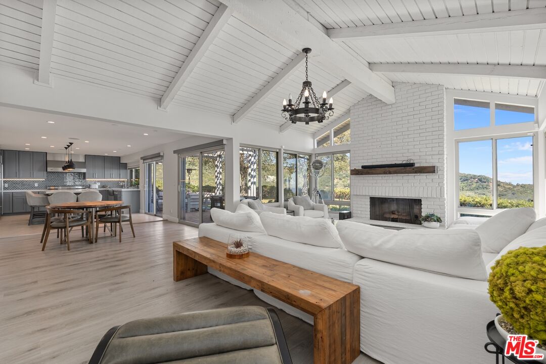 2526 Cordelia Road Los Angeles, CA 90049 - Photo 54 of 74
