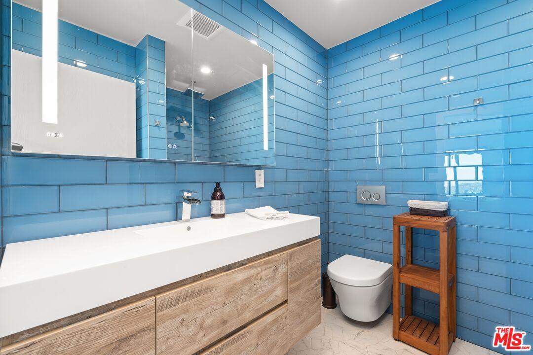 2526 Cordelia Road Los Angeles, CA 90049 - Photo 57 of 74