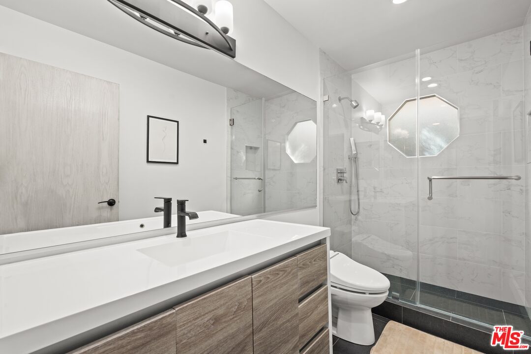 2526 Cordelia Road Los Angeles, CA 90049 - Photo 61 of 74