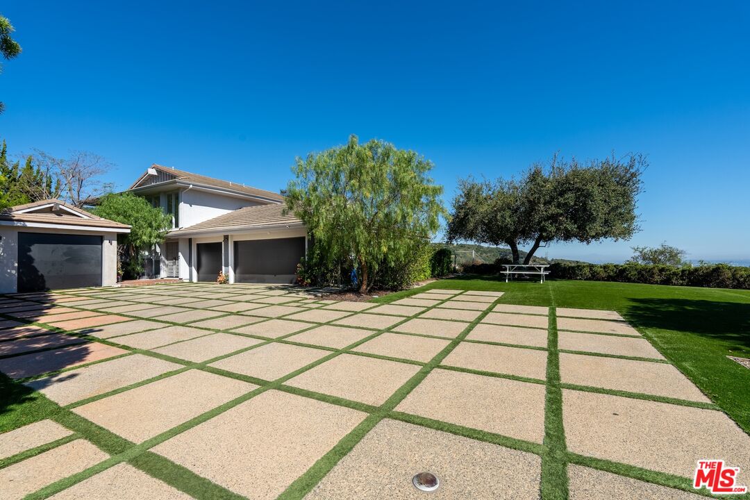 2526 Cordelia Road Los Angeles, CA 90049 - Photo 62 of 74