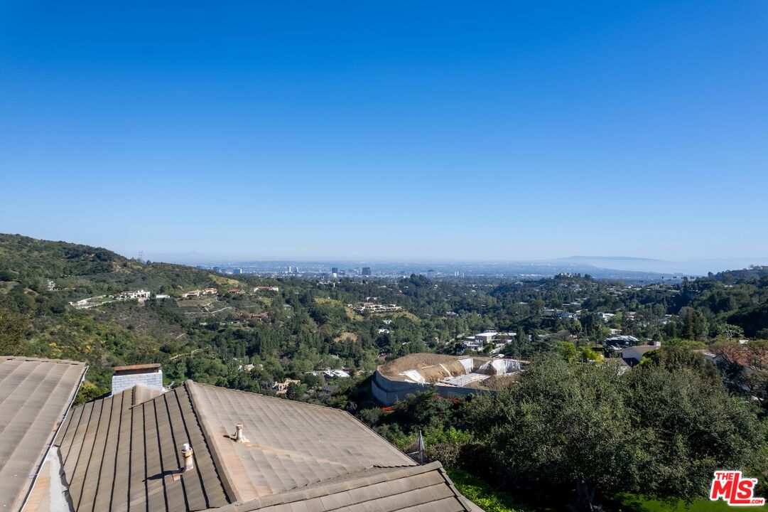 2526 Cordelia Road Los Angeles, CA 90049 - Photo 69 of 74