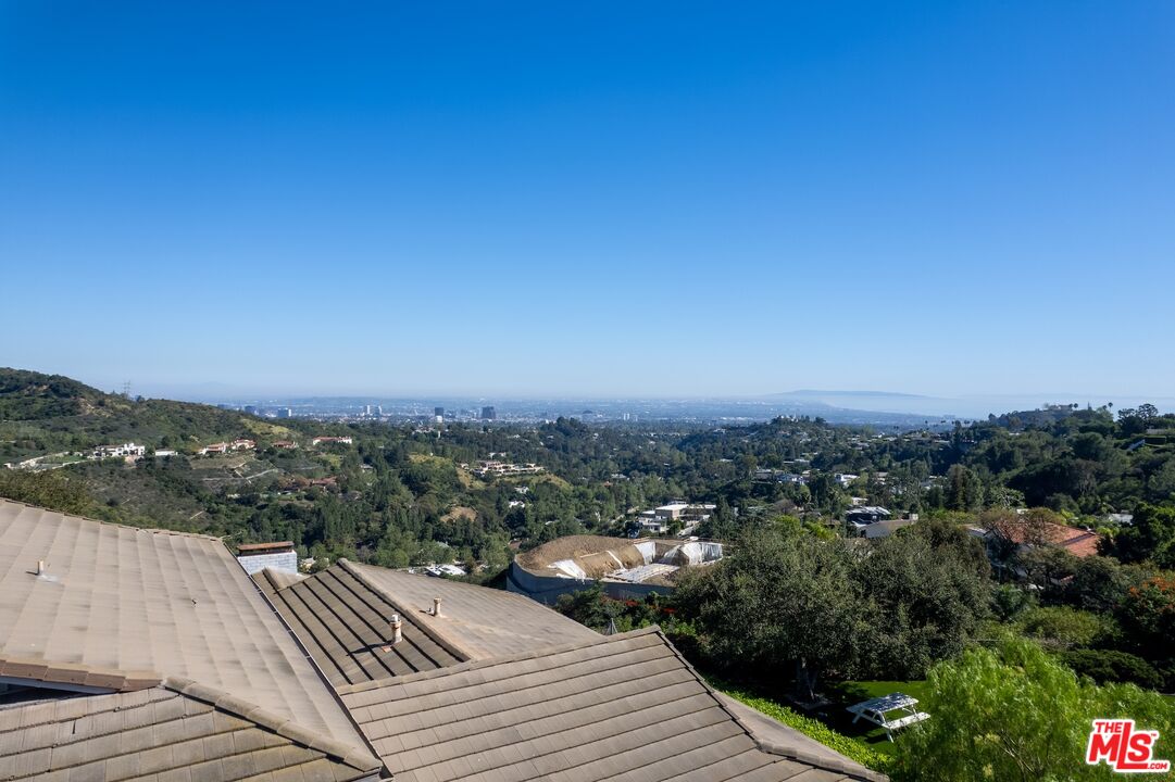 2526 Cordelia Road Los Angeles, CA 90049 - Photo 70 of 74