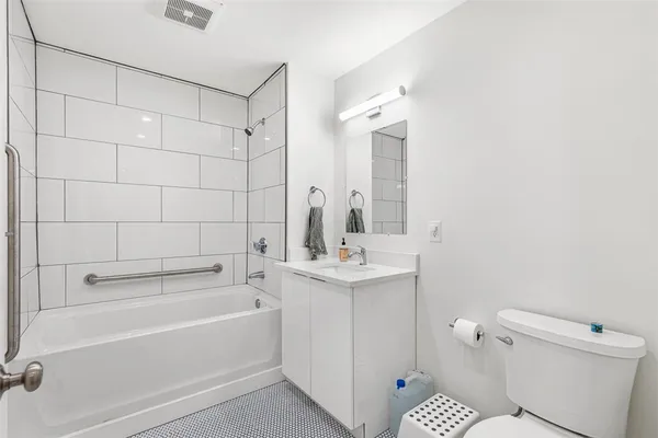 $4,250 | 71 Richmond Street, Unit 5B, Providence, RI 02903