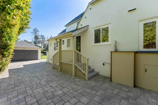 $3,795,000 | 3213 Calle Mariposa, Santa Barbara, CA 93105