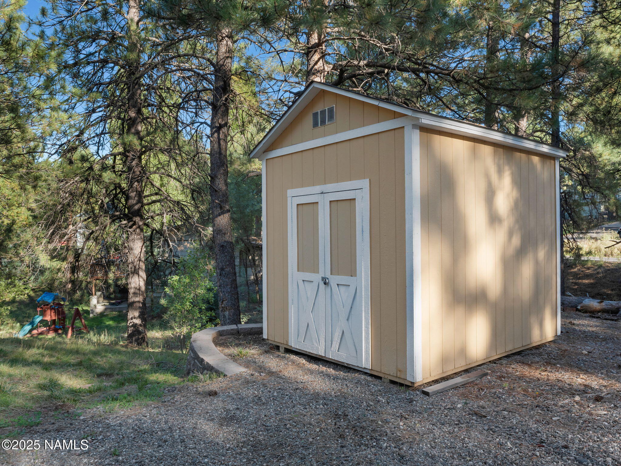 4449 Canyon Loop Flagstaff, AZ 86005 - Photo 18 of 37 a view of backyard of the house