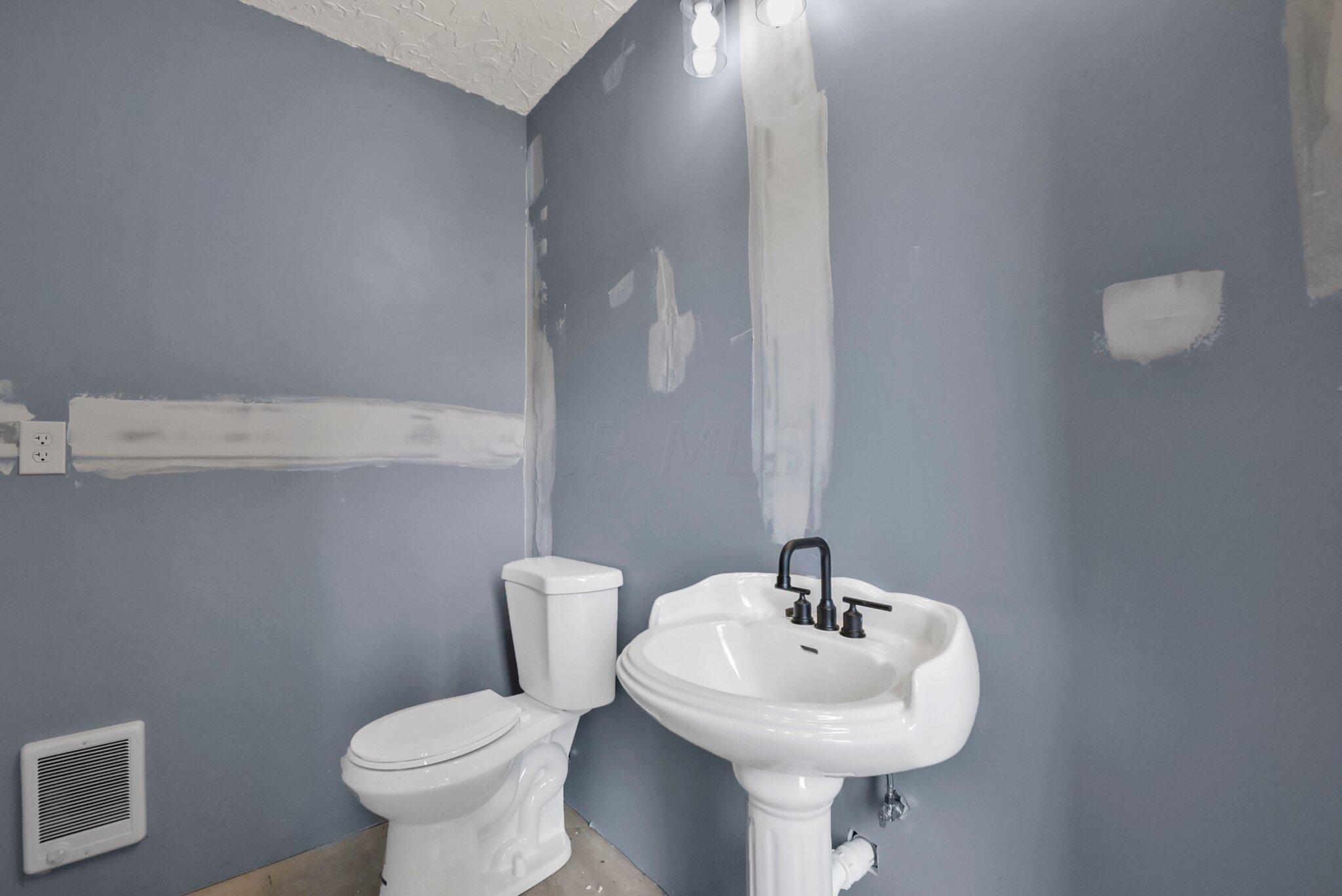 1200 Markley Road London, OH 43140 - Photo 20 of 43 Half Bath 1