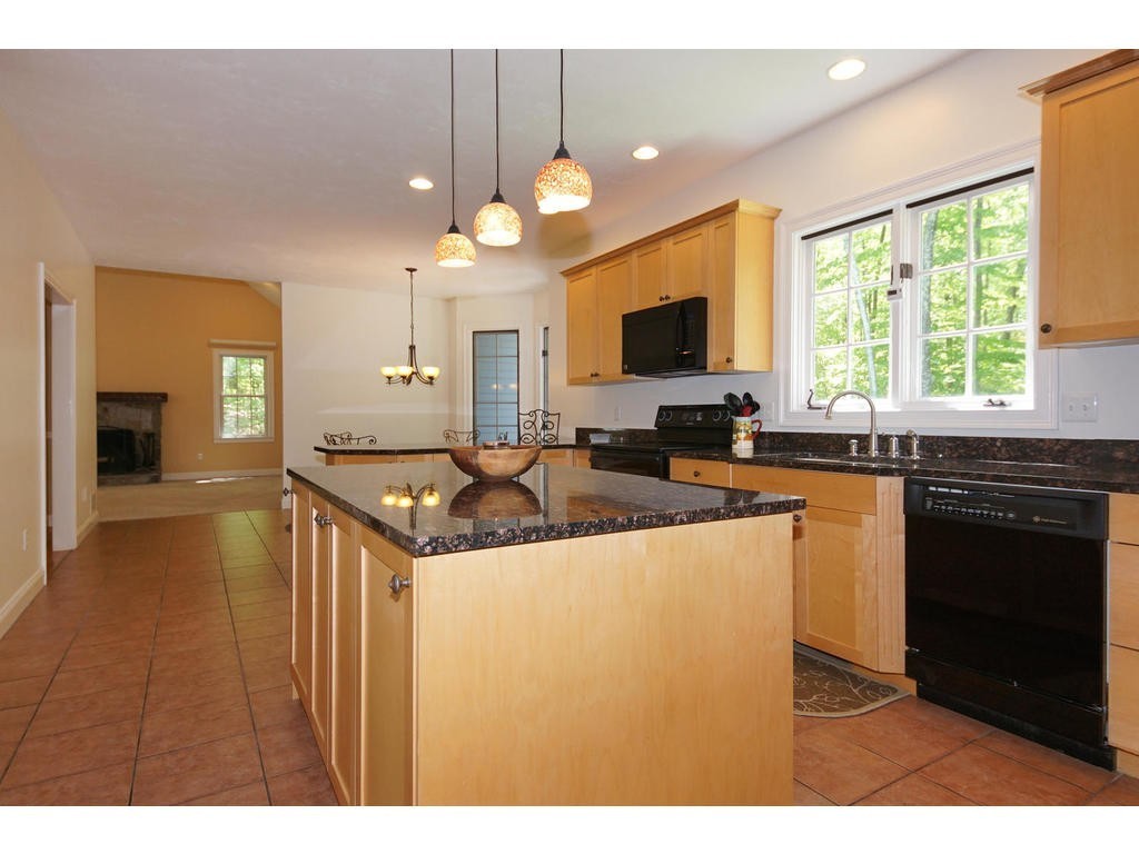 170 Bare Hill Road Bolton, MA 01740 - Photo 5 of 23