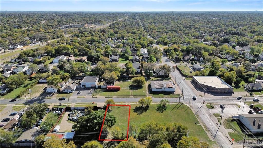 1315 Morrell Avenue Dallas, TX 75203 - Photo 7 of 8 an aerial view of residential houses with outdoor space