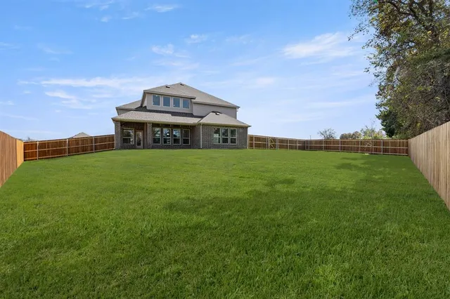 $777,763 | 721 South Hidden Lks Drive, DeSoto, TX 75115