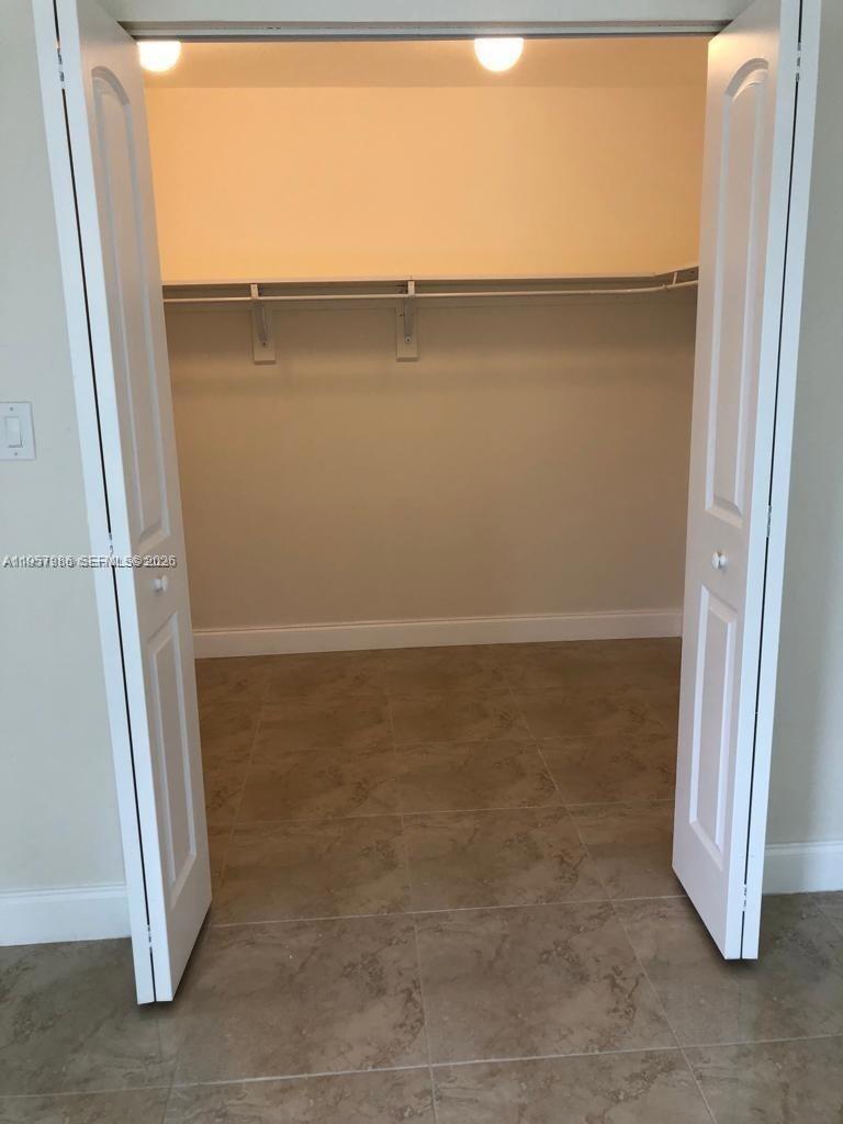 11220 Southwest 67th Terrace Miami, FL 33173 - Photo 5 of 7