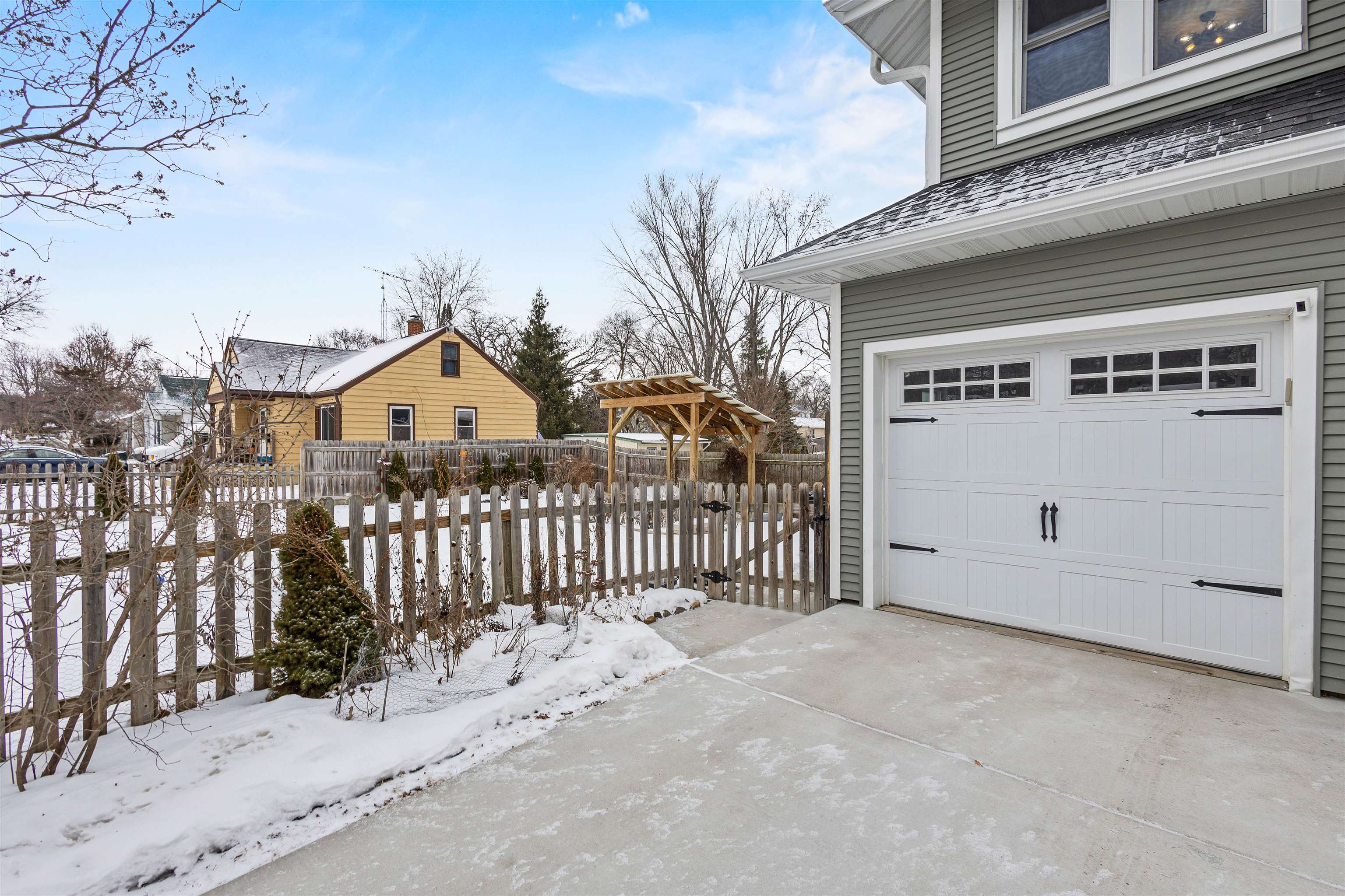 726 Sherman Avenue West Fort Atkinson, WI 53538 - Photo 12 of 65