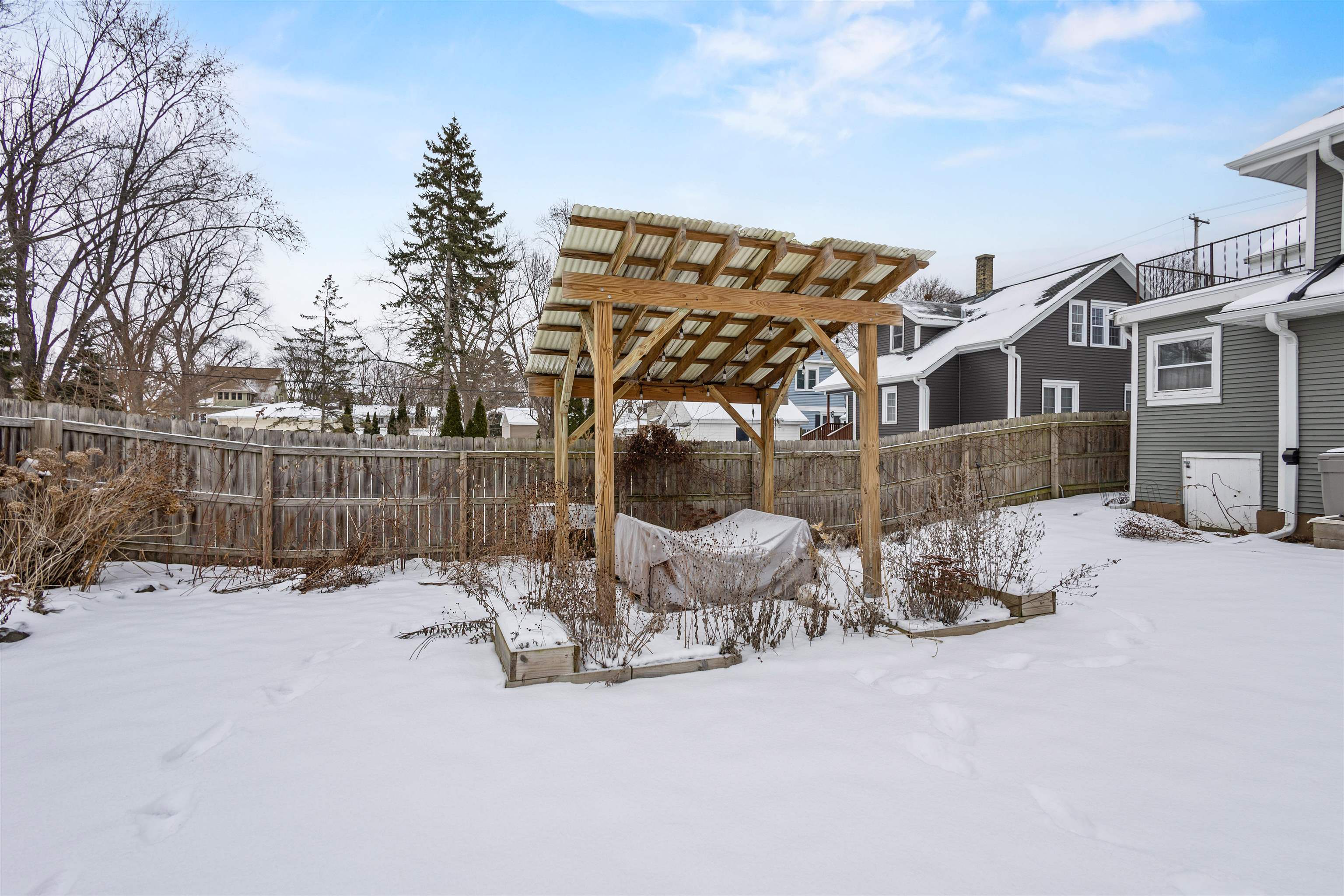 726 Sherman Avenue West Fort Atkinson, WI 53538 - Photo 9 of 65