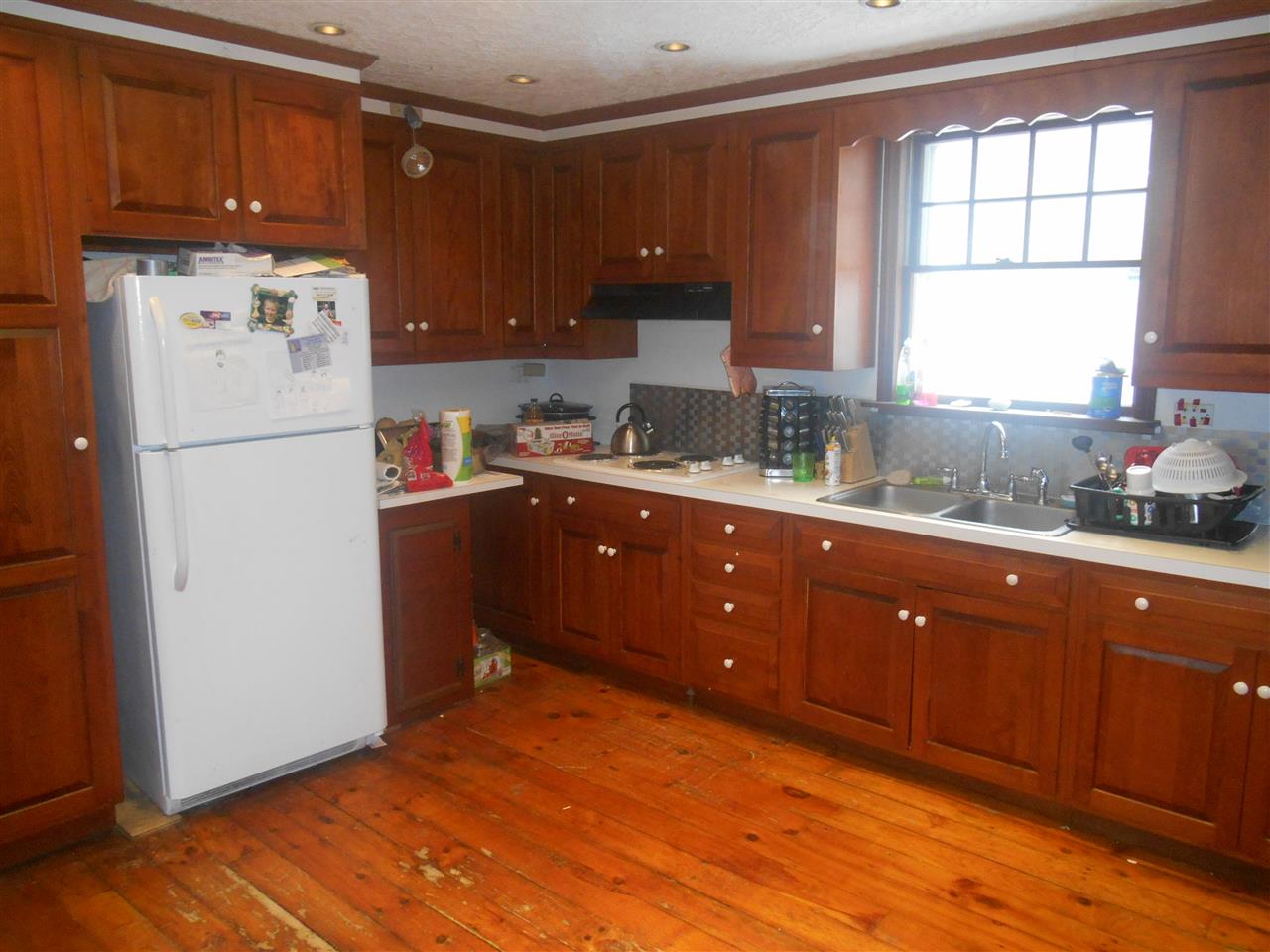 316 Dustin Tavern Road Weare, NH 03281 - Photo 6 of 34