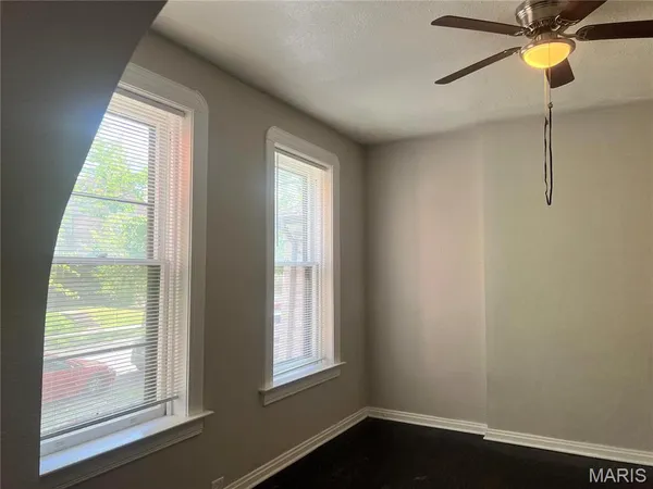 $900 | 712 Dover Place, Unit 1, St. Louis, MO 63111