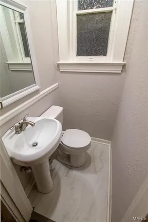 $900 | 712 Dover Place, Unit 1, St. Louis, MO 63111