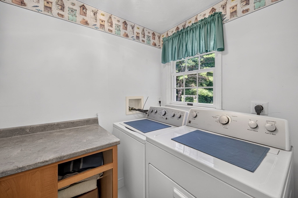 442 Flint Street Barnstable, MA 02648 - Photo 8 of 41