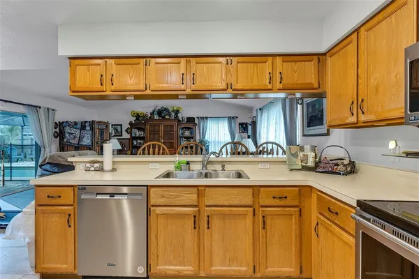 $475,000 | 406 Sterling Lake Drive, Ocoee, FL 34761