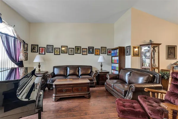 $475,000 | 406 Sterling Lake Drive, Ocoee, FL 34761