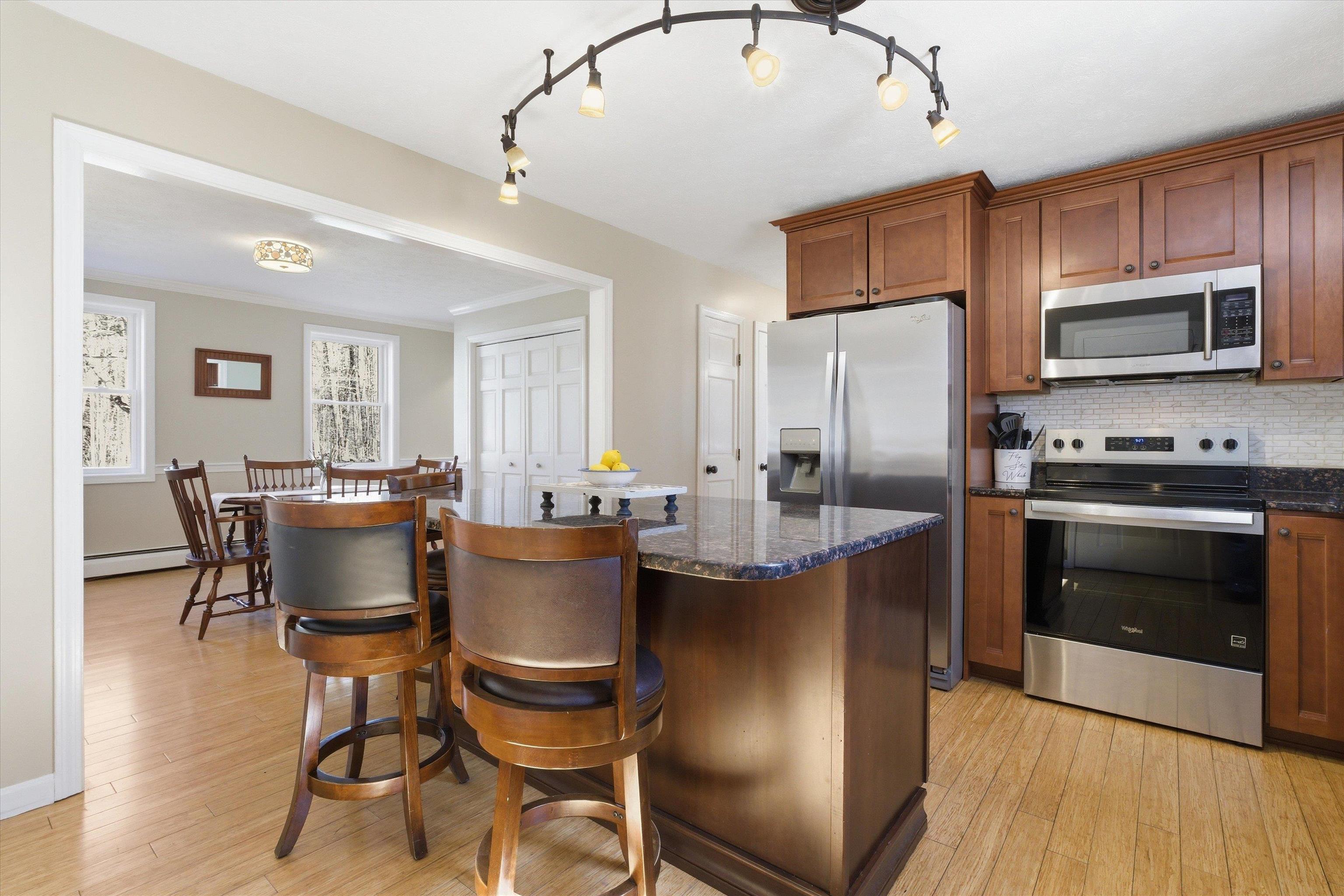 51 Scobie Road New Boston, NH 03070 - Photo 7 of 40