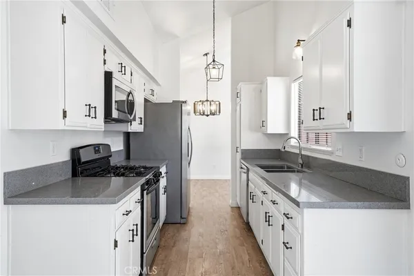 $2,300 | 302 Maui Drive, Placentia, CA 92870