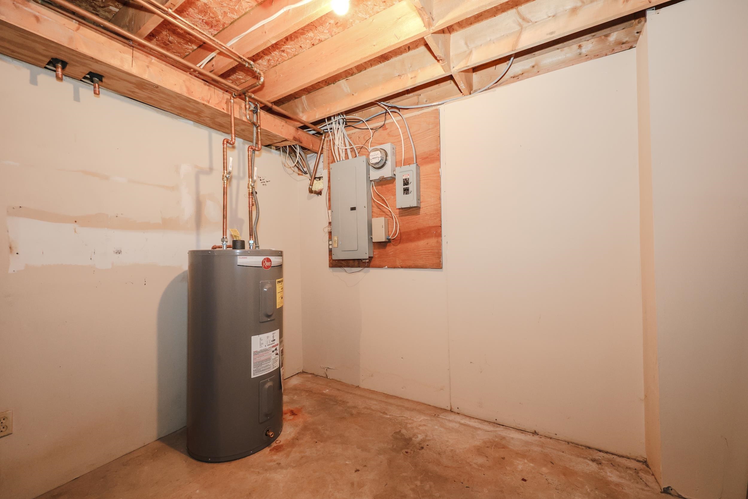 5 Tsienneto Road, Unit 55 Derry, NH 03038 - Photo 25 of 36 Gallery Image 25