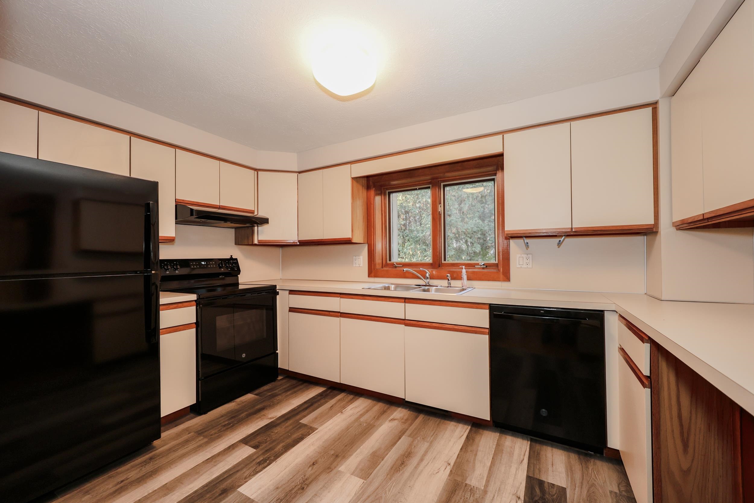 5 Tsienneto Road, Unit 55 Derry, NH 03038 - Photo 6 of 36 Gallery Image 6