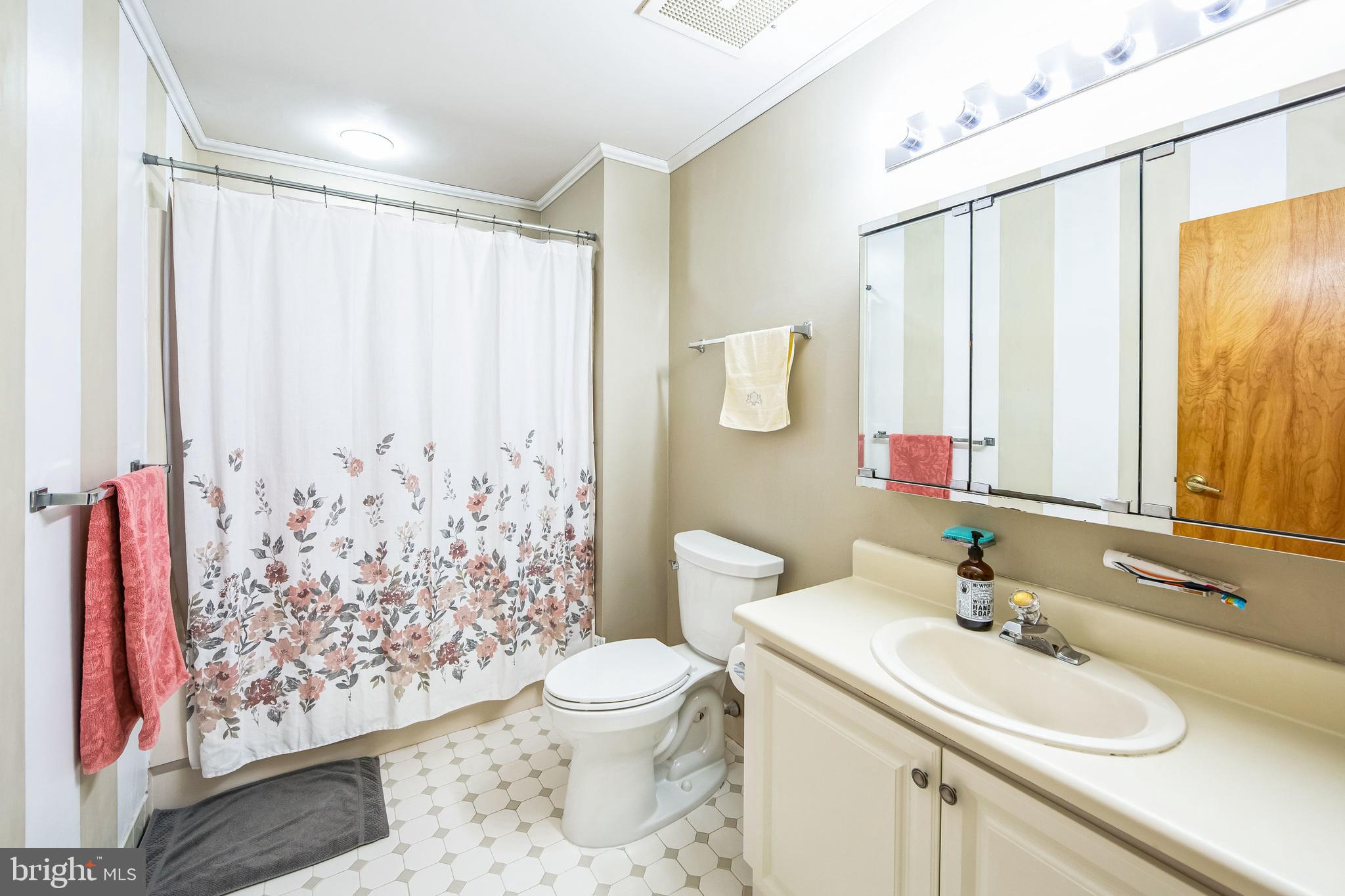 700 Avondale Road, Unit PH8 Wallingford, PA 19086 - Photo 21 of 24 Bathroom
