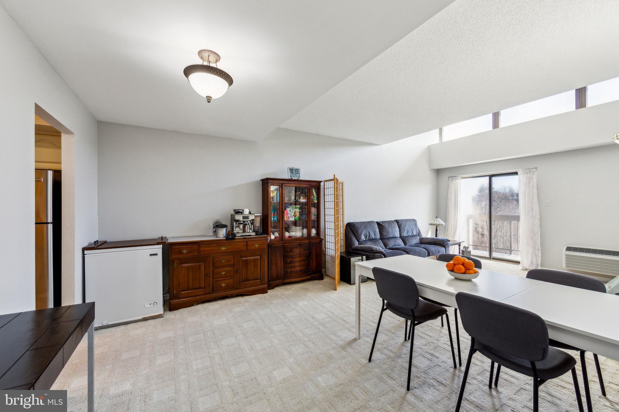 700 Avondale Road, Unit PH8 Wallingford, PA 19086 - Photo 10 of 24 Dining area