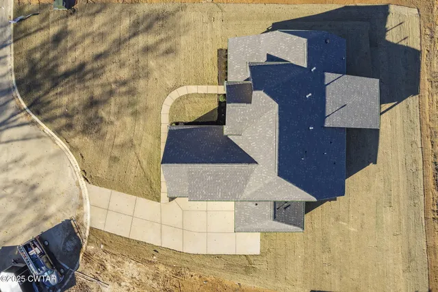 $559,900 | 13 Acadia Cove, Jackson, TN 38305