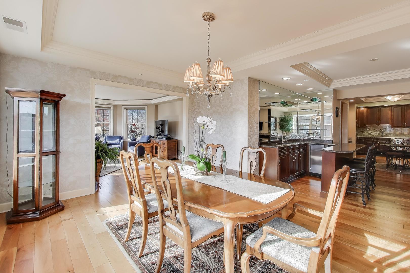 10 East Burlington Street, Unit 2B Riverside, IL 60546 - Photo 11 of 36