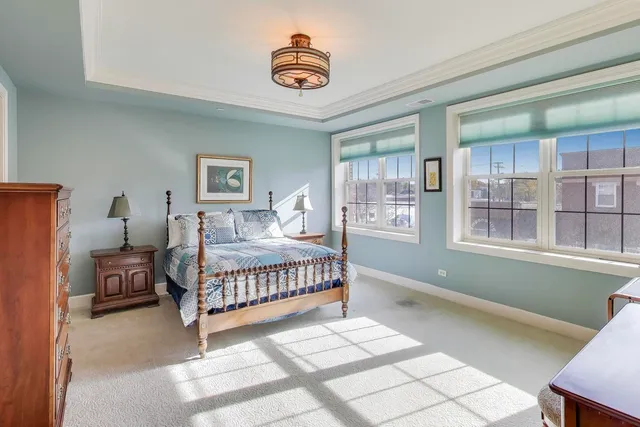 $935,000 | 10 East Burlington Street, Unit 2B, Riverside, IL 60546