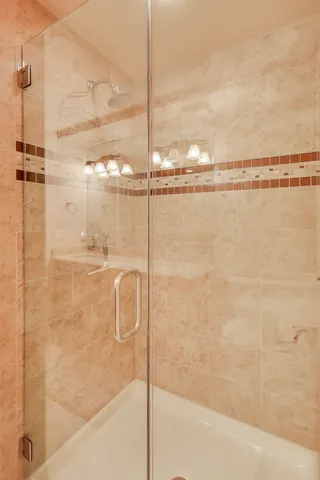 $935,000 | 10 East Burlington Street, Unit 2B, Riverside, IL 60546