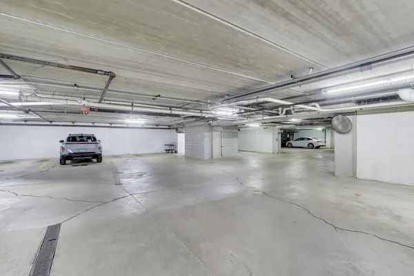 $829,000 | 10 East Burlington Street, Unit 2B, Riverside, IL 60546