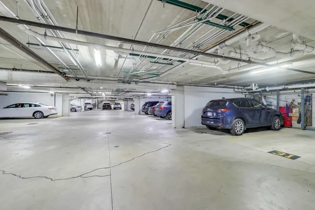 $935,000 | 10 East Burlington Street, Unit 2B, Riverside, IL 60546