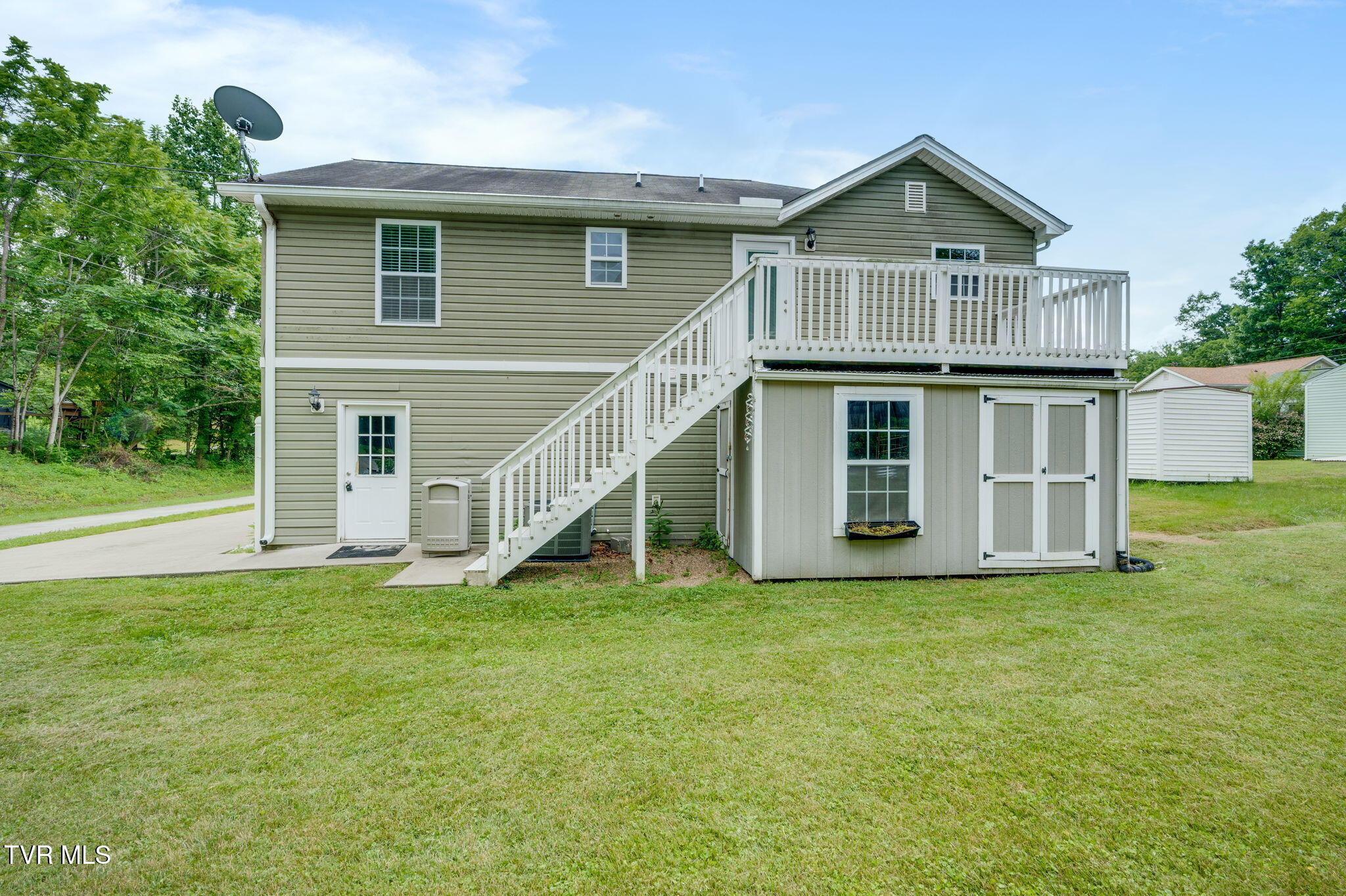1603 Lone Oak Road Johnson City, TN 37604 - Photo 33 of 36 032