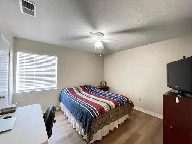 $239,500 | 158 Cameron Drive, Gretna, LA 70056