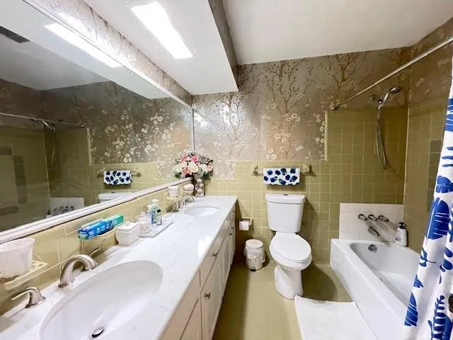 $239,500 | 158 Cameron Drive, Gretna, LA 70056