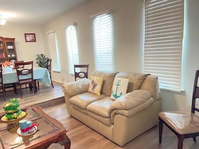 $239,500 | 158 Cameron Drive, Gretna, LA 70056