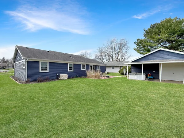 $315,000 | 203 East Church Street, Gifford, IL 61847