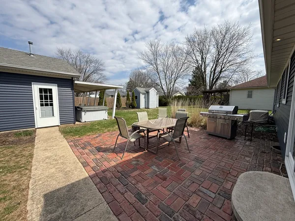 $315,000 | 203 East Church Street, Gifford, IL 61847
