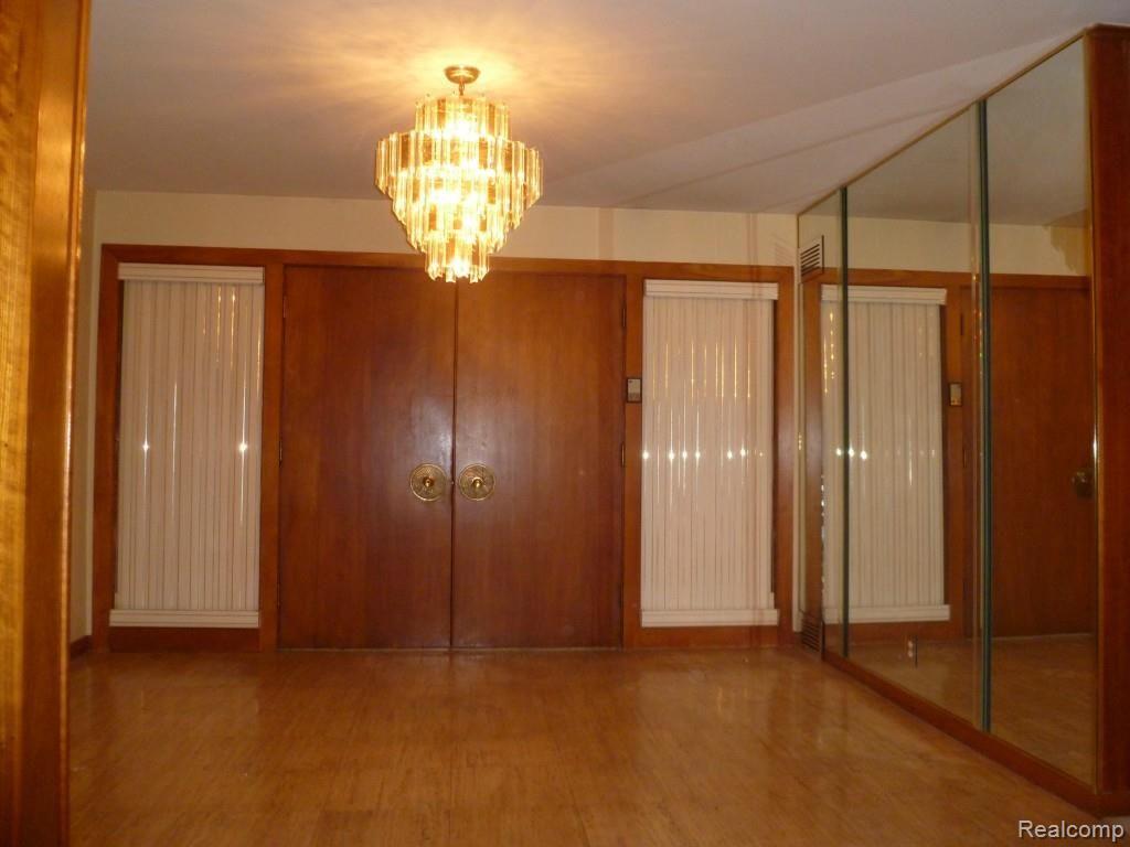 17319 Westover Road Southfield, MI 48075 - Photo 3 of 6 1.JPG
