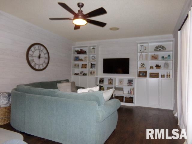 122 Locust Street Bennett, IA 52721 - Photo 12 of 36 Gallery Image 12