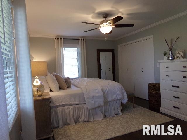 122 Locust Street Bennett, IA 52721 - Photo 29 of 36 Gallery Image 29