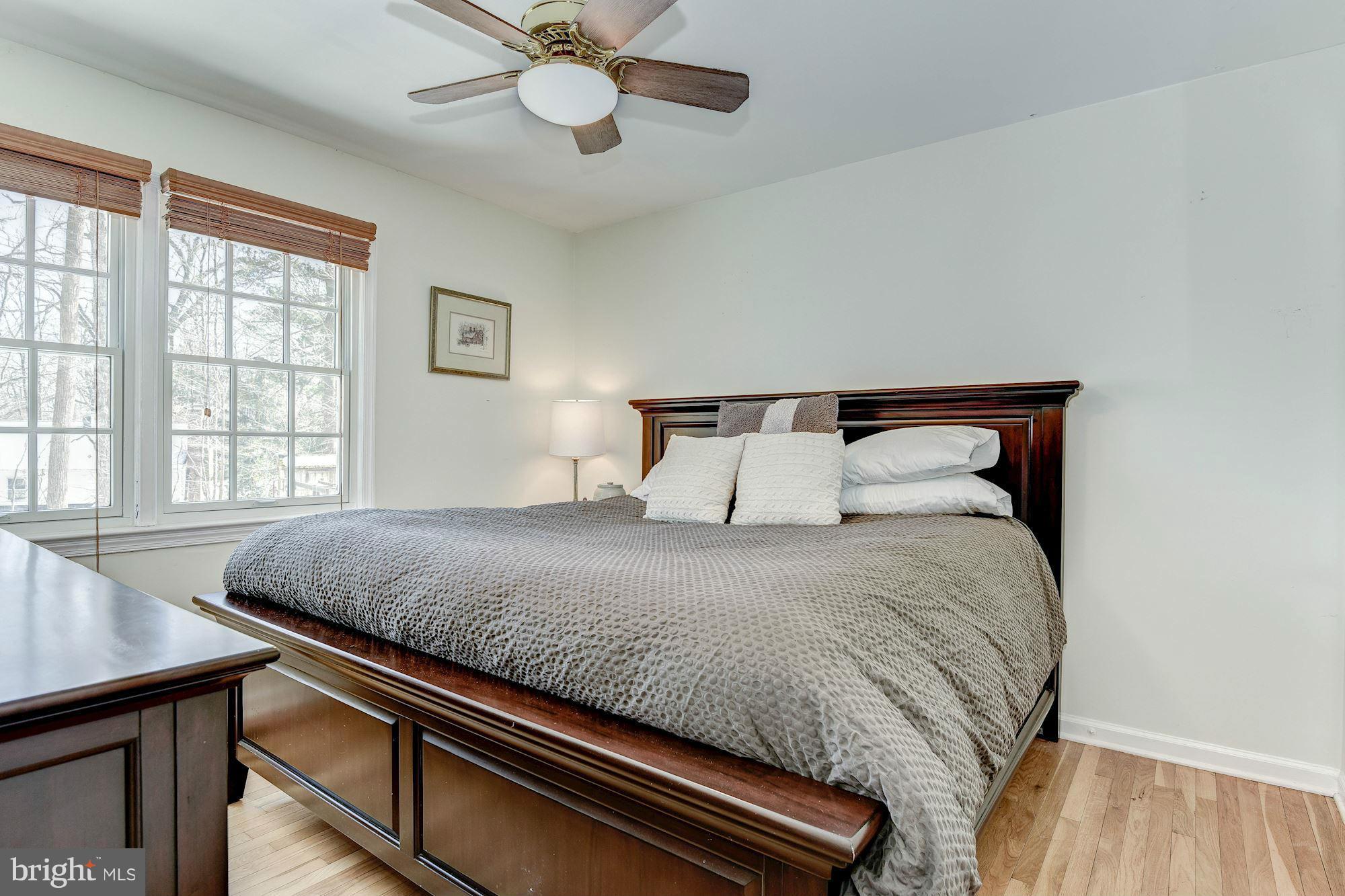 11905 Hunting Ridge Court Potomac, MD 20854 - Photo 20 of 29 Bedroom #5 w/ Semi-Private En Suite Bath